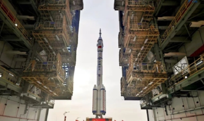 今天，神舟二十一号航天员乘组出征太空！