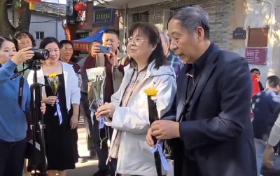 从未见过爷爷吴石，孙女吴红再回福州到吴石故居探望