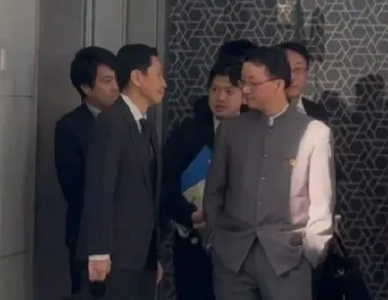 云端锐评｜低头沉默离场！这位日本官员金井正彰有何来头？