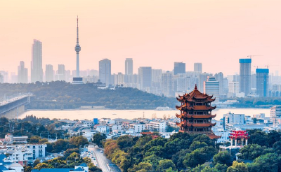 五年，铺下又一条光明的路