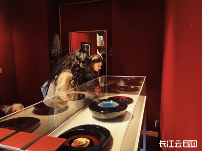“大漆走世界——湖北美术馆漆艺藏品意大利展”在意大利佛罗伦萨贝利尼博物馆开幕