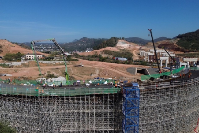 襄宜高速项目首联现浇梁顺利完成