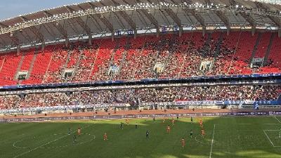 2025年中超联赛落幕：上海海港成功卫冕，武汉三镇位居13名