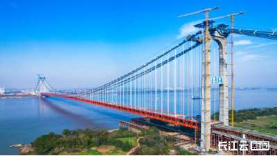 湖北燕矶长江大桥今日顺利合龙