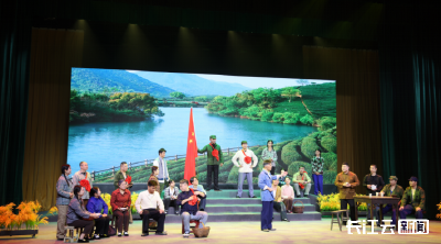 廉政话剧《布衣省长张体学》在随州开演