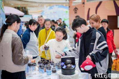 冻梨与热干面的碰撞 长春冰雪展今日走进武汉