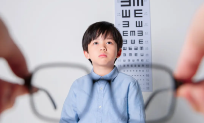 家长注意了！孩子的这些“小动作”可能是近视信号