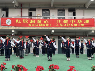 一堂“行走的思政课”！武汉学子以歌为“笔”，绘就最美爱国“答卷”