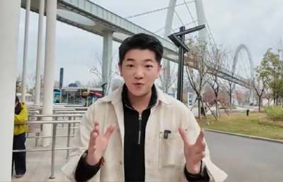 光谷追光行丨天上飞的地铁”不在北上广，凭啥在武汉光谷？.mp4