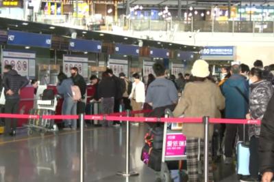 元旦假期热门航线上座率超七成 北上冰雪游、南下海岛游受青睐