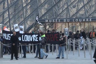 卢浮宫员工罢工 要求重视博物馆管理问题