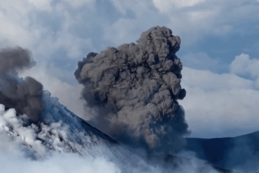 欧洲最高火山时隔半年再次喷发