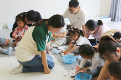 降低家庭养育成本！我国拟对托育服务专门立法