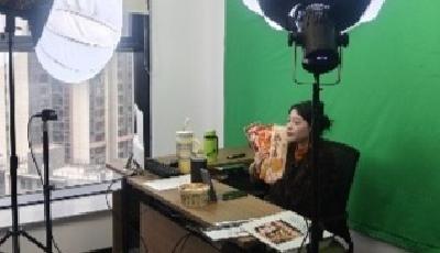 走进双十二的直播间——百岁黑马，开始定义“潮”