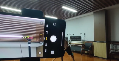 不用装摄像头就能监测，湖工大科研团队研发无感监测老年人跌倒“神器”