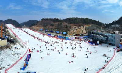 北雪南移，不只是地理的跨越——从早鸟票预售看宜昌冰雪经济