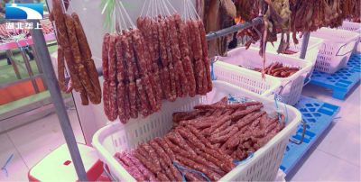 好味湖北：冬月香肠俏 肉圆满街香