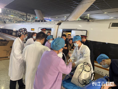 4分钟生命竞速！武汉站绿色通道为昏迷女童铺就急救路
