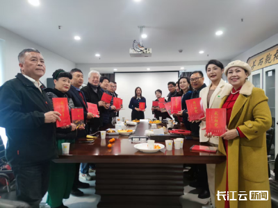 书香迎新年，湖北“光明领读人”以阅读点亮冬日