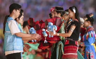 镜观·回响｜弘扬奉献、友爱、互助、进步的志愿精神