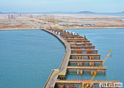 在鄂央企承建 大连新机场中线主通道跨海段工程冲刺“火热之冬”