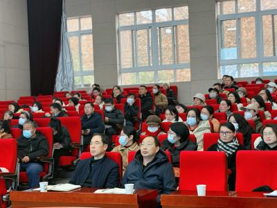 从“陪伴”到“赋能”：家庭教育工作坊帮孩子平稳“小升初”