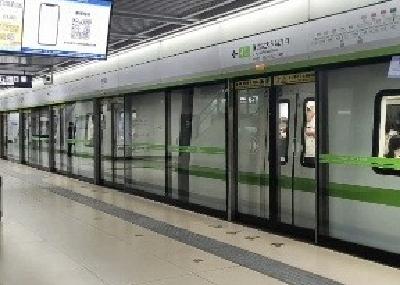 武汉地铁4号线武汉火车站往玉龙路方向末班车今日延时收班