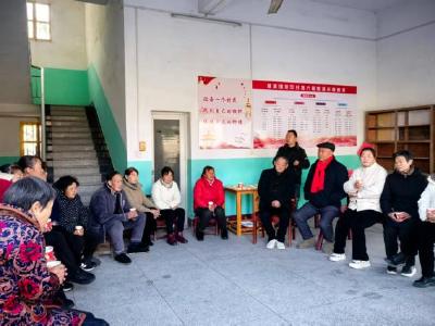 通城县塘湖镇龙印村基层治理蜕变记：从“叫不来”到“挤满屋”的转变