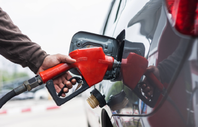 车主注意！油价今晚要上调，加满一箱油将多花3.5元