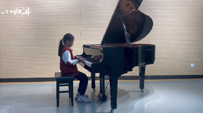 小牡丹—《午夜狂欢》