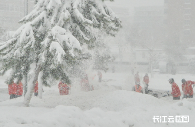 襄阳启动低温雨雪冰冻气象灾害三级应急响应 三地区发布停课通知