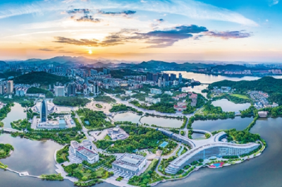 从“就业不愁”到“上学无忧”，再到“养老有靠”——这五年，黄石人日子越过越甜