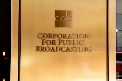 特朗普撤销拨款 美国公共广播公司解散
