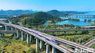 湖北“新城快线”2周年发送旅客同比翻倍增长