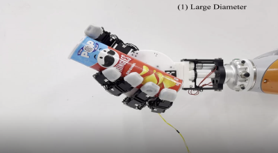 科研人员最新研发出巧手机器人，可爬行和抓取物体