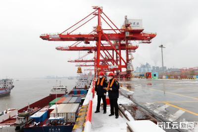 2025年湖北省进出口再上新台阶 首破8000亿