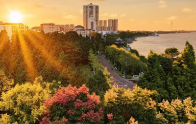 湖北荆州：碧水长堤绘新卷