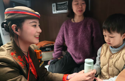 D105动卧列车首战春运 以家的温暖守护旅途