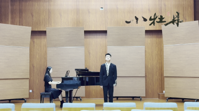 小牡丹—《莫尼山》