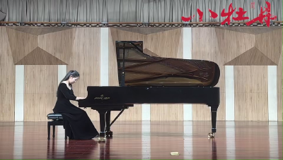 小牡丹—《新疆随想曲》