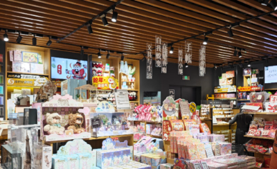 线上拆封三百个盲盒后反悔退款，商家有责任吗？