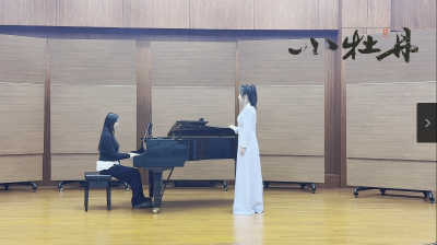 小牡丹—《瑶族舞曲》