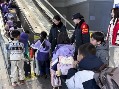 暖心护航！宜昌东站“定制服务”保障研学团顺畅返程