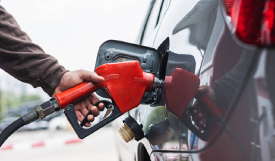 油价今晚上调，加1箱油将多花8元