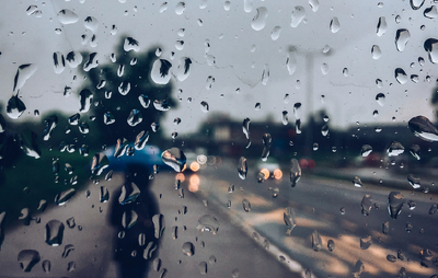 局地8级以上雷暴大风，中央气象台三预警齐发！跨越南北的千里降雨带即将上线
