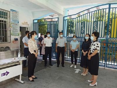 黄冈市人大常委会副主任陈少敏到城东幼儿园检查疫情防控工作