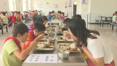 “阳光校餐”助力罗田县3.6万学生健康成长