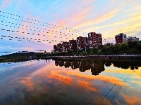 彩霞辉映