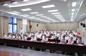 红安县集中收看收听黄冈市领导干部...