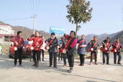 我县着力延伸文化惠民“臂膀”成效喜人